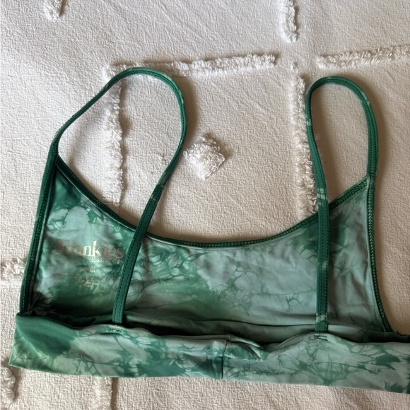 frankie’s Bikini Set - Picture 5 of 9